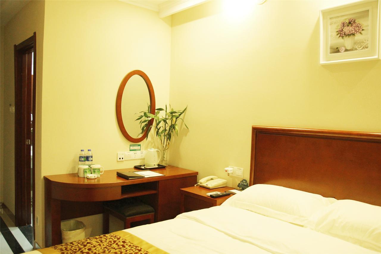 Greentree Inn Zhengzhou Xinzheng City Longhu Town Xiangyun Road Express Hotel Exterior photo